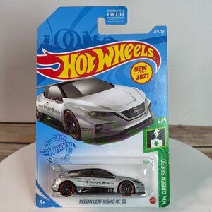 Hot Wheels Nissan Leaf Nismo RC_02 Diecast Car